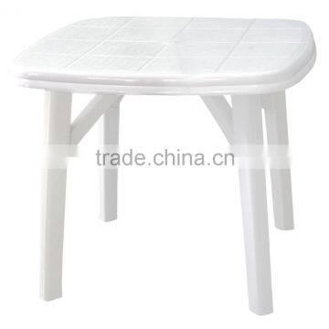 Square plastic garden/outdoor table knock down design