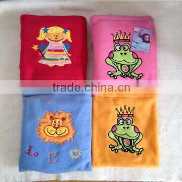 High quality embroidered cute children's micro fleece blanket with backpack 75x100cm