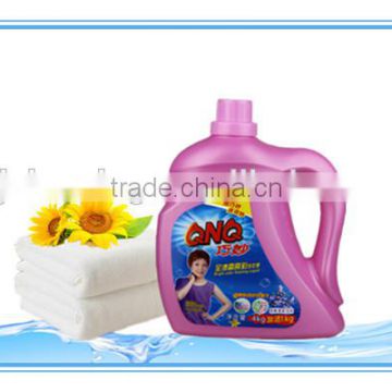 Bulk liquid laundry detergent