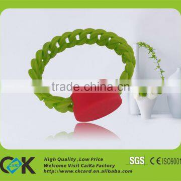 custom silicone rubber id bracelet with low favorable price from gold supplier