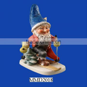 Exquisite Designed So Cute Custom Polyresin Garden Gnome Skier Statue