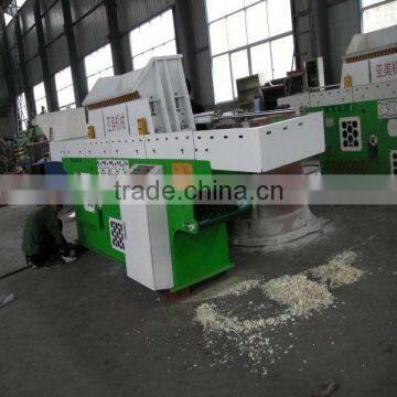 Hydraulic wood shaving machine