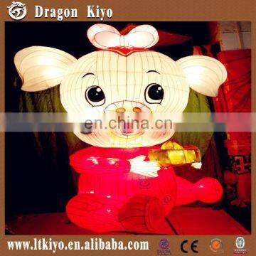 2015 Chinese Silk Arts For Cartoon pig