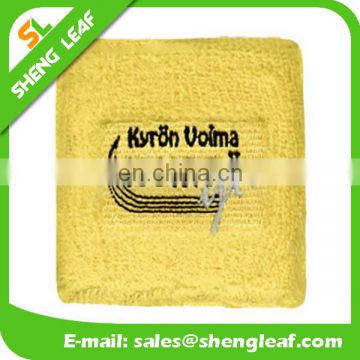 Yellow wristband with logo embroidery sweatband