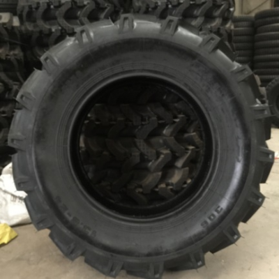 13.6-24 Herringbone Pattern Agricultural Tyre