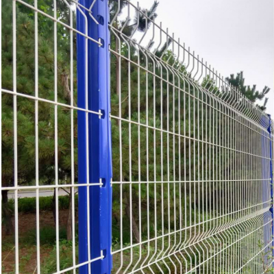 Powder-Coated 3D Curved Welded Wire Mesh Security Mesh for Perimeter Protection photo-3