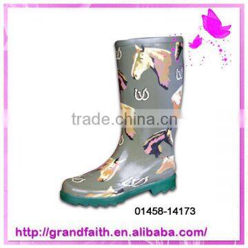 2014 Latest gift made in China name brand rain boots