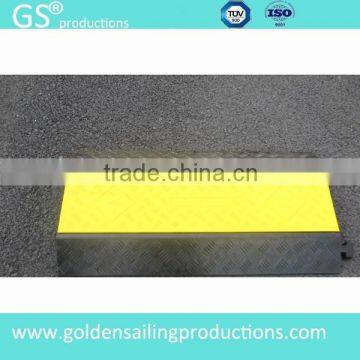 Outdoor rubber ramp, low price small cable protector ramp