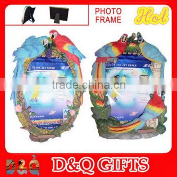 Parrot photo frame with "AD"