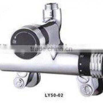 Thermostatic bath mixer