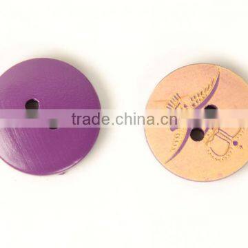 Fancy High Quality 2 Holes Roseo Painted Wooden Buttons with Figure Engraved On
