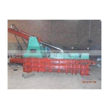 Metal briquetting machine