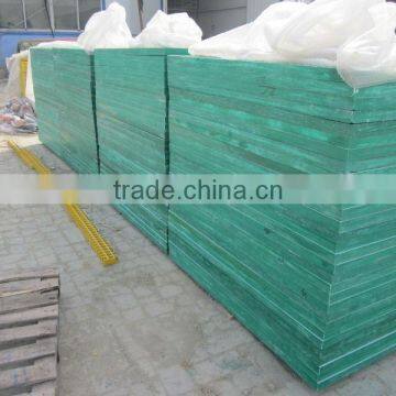 Fiberglass floor grating