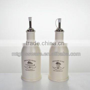 Ceramic porcelain empty white bottles for olive oil,with labels,oil botting