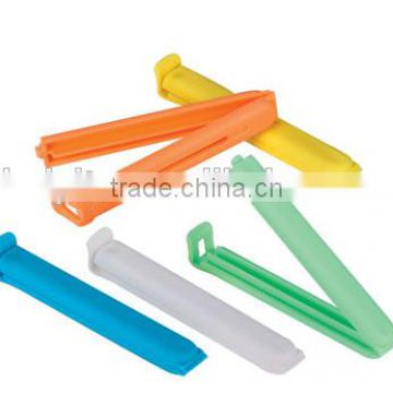 Plastic seal holders plastic clips