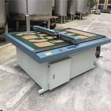 Быстрая скорость. Инкструйный резакоплоттер. Плоский стол резакоплоттера. Машина для изготовления шаблонов одежды photo-3