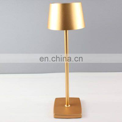 American modern bed side acrylic table lamp shade aluminium alloy eyes protected desk lamp with battery operated