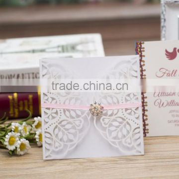 Latest Western Style Hollow Luxury White Laser Cut Wedding Invitations