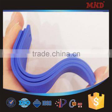 MDL65 Waterproof silicone industrial UHF rfid laundry tag in Alien H3 chip