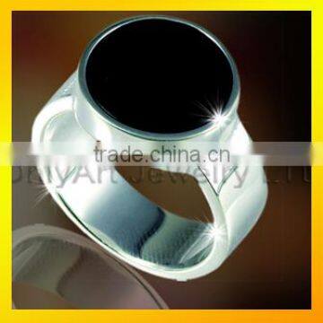 The Jewelry Ring With Delicate Black Gemstone Casting Design Jewelry Ring photo-3