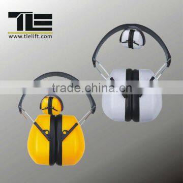 Earmuffs with FM Function