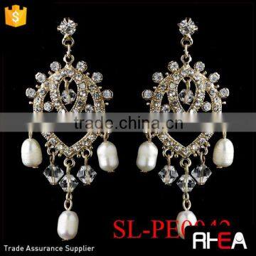Factory Directly Bridal Pearls Earring Elegant Gold Ivory Pearl & Clear Rhinestone Chandelier Earrings