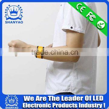 2015 Hot Selling LED Slap Bangle