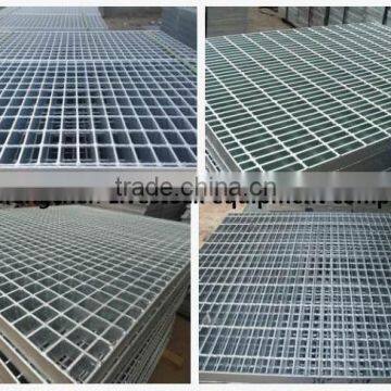 Galvanized walkway steel grating