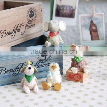 Mini CUTE Fashional Resin Decoration ,Zakka Furnishing Articles Creative Look up at the Sky of Animal Resin Handicraft photo-3