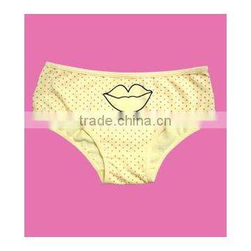 lovely girl seamless thong underwear OEM