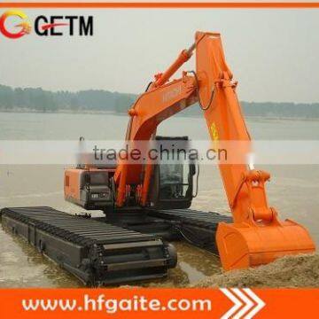 Amphibious excavator for swamp shallow water excavation