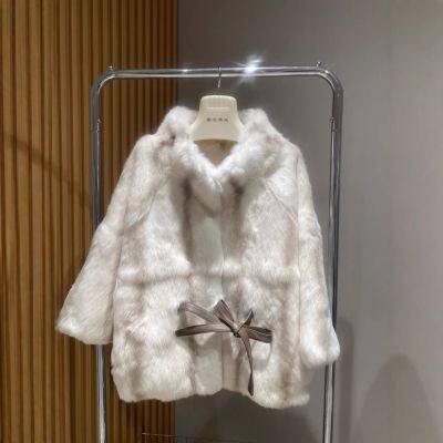 Casaco de pele com colarinho ereto para mulheres, suave e luxuoso, de alta qualidade para o inverno