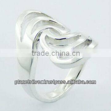 925 Sterling Silver Designer Ring Twirled Open Feathery Shapes