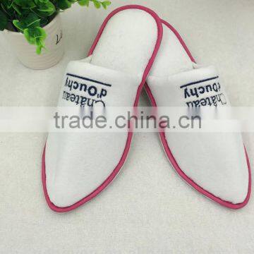 Top selling custom disposable slippers with embroidery hotel logo