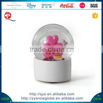 Resin Custom Baby Plastic Ball with Kids Snowball