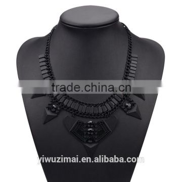 Fashion Exaggeration Black Coral Pendant Beads Chain Chunky Statement Necklace