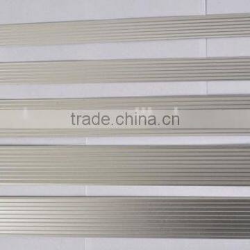 Anodized Treatment Aluminum Alloy Extrusion Profile for Fluorsecent Light Reflector photo-4