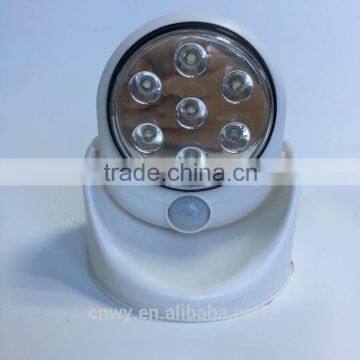 7 LED wireless motion sensor and light sensor light