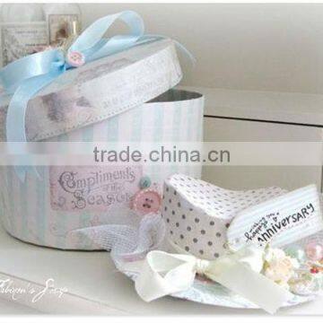 Custom logo round hat box with ribbon handle