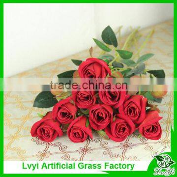 Decorative artificial flowers