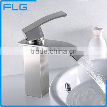 China Manufacturer Single Handle Cheap Basin Faucet