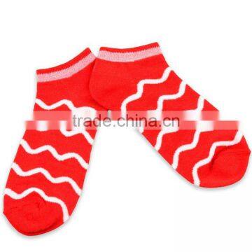 Cheap Price Christmas Gift 100% Cotton Wholesale Cartoon Teen Tube Socks photo-4