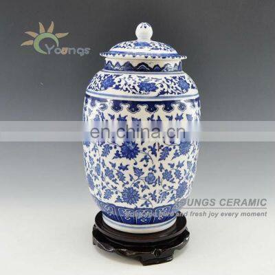 Jingdezhen blue and white ceramic jar ginger jar for home decor