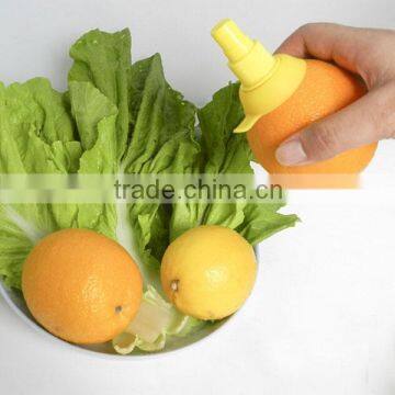 New Manual Lemon Citrus Spayer Novelty Lemon Squeeze Juice Sprayer Manual Citrus Juicer