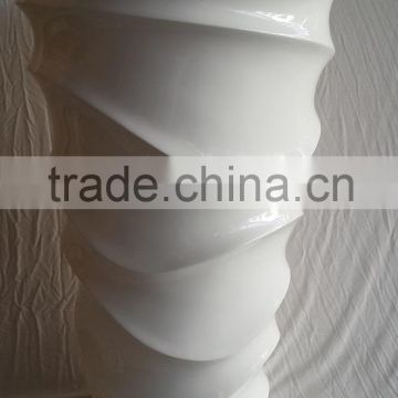 luxury decorative lacquerware vase in fiberglass, waving design in white lacquerware