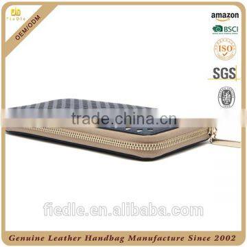 CW699D001 Genuine Leather Europe Casual Style Designer Laser Wallet photo-3