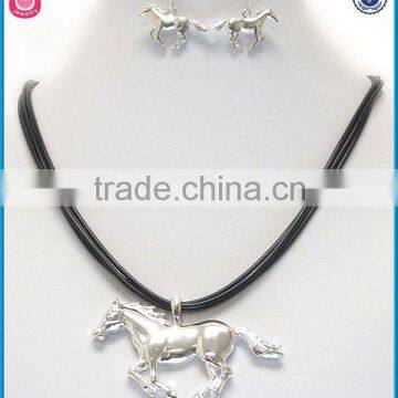 leather necklace with suds horse necklace earring set