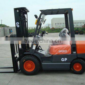 2.5 ton diesel forklift