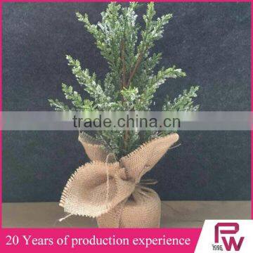 Factory high quality wholesale plastic artificial pine needles christmas tree for New Year decoration