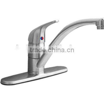 Single handles kitchen faucet with spray